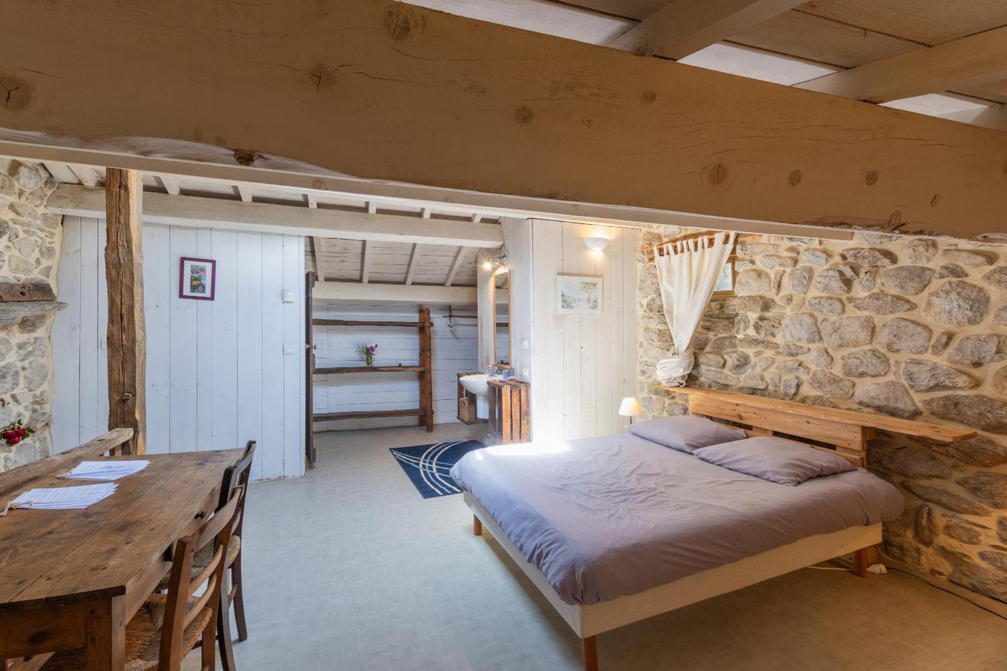 Les Chambres De La Ferme De Chalas Valgorge Exterior photo